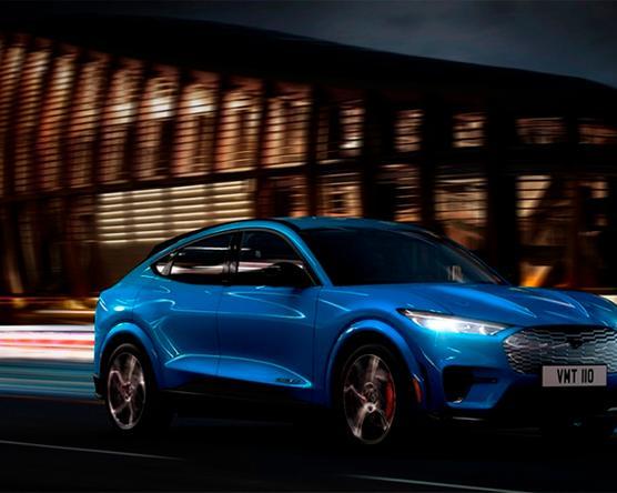 Водители Ford Mach E получают ограничения на вождение по автомагистралям