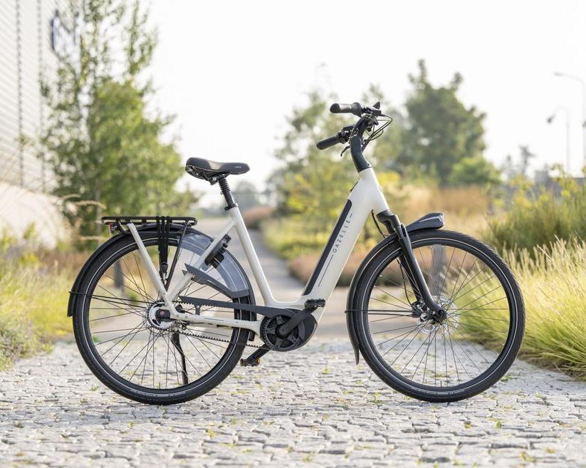 Представлен новый электровелосипед Gazelle Grenoble C5 с расположением двигателя в середине рамы