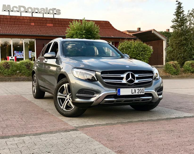Хочешь быстрее — плати. Mercedes ввёл платную подписку за увеличение скорости