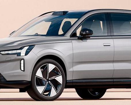Электрический внедорожник Volvo EX90 получил новые Google HD Maps