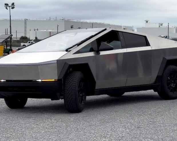 Tesla начала серийный выпуск Cybertruck